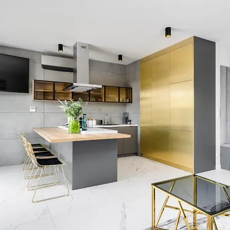 Apartament El - Golden Palace *