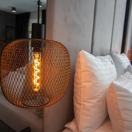 Apartament El - Golden Palace *